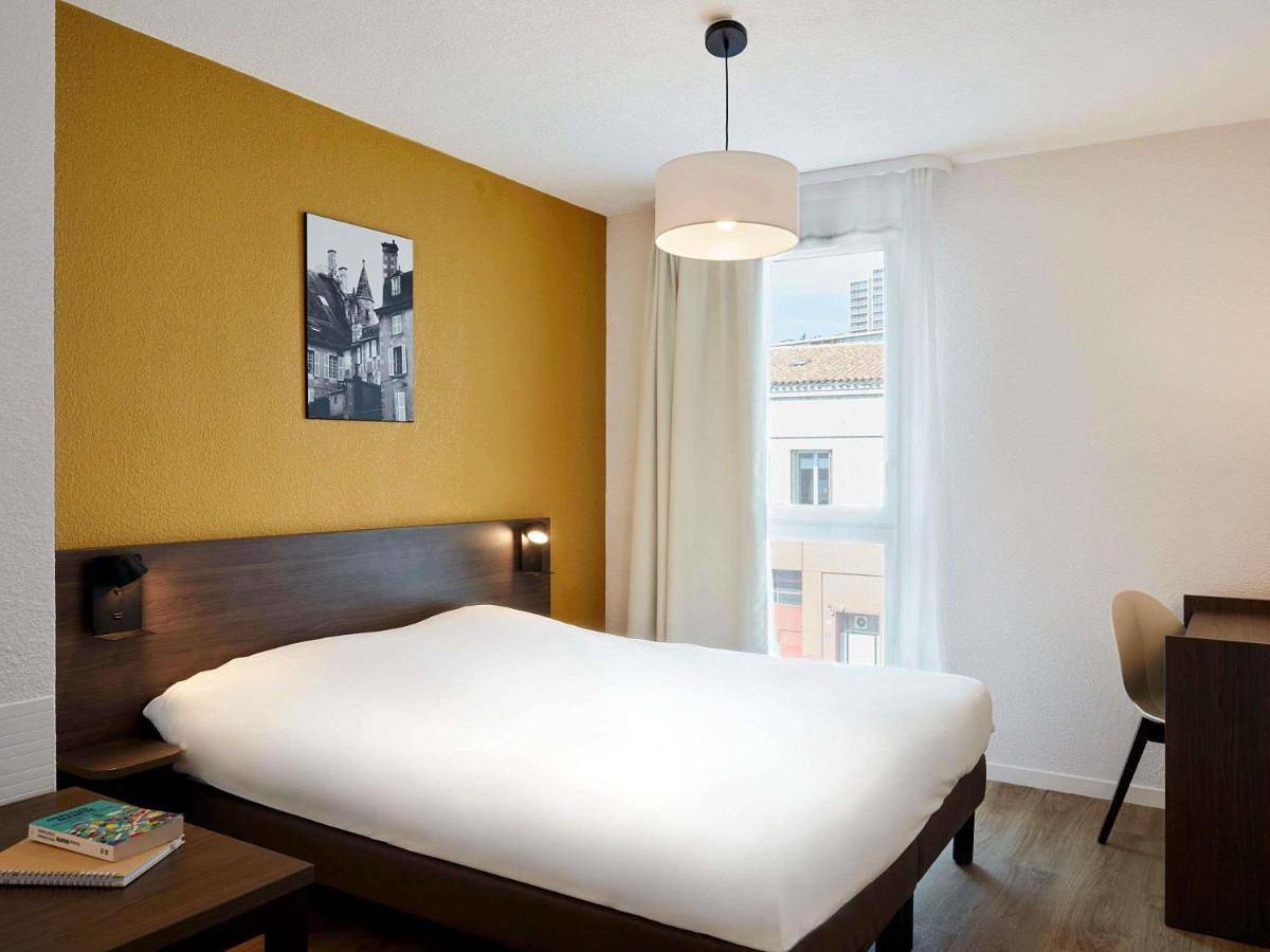 Aparthotel Adagio Access Poitiers in Poitiers, Vienne (France)