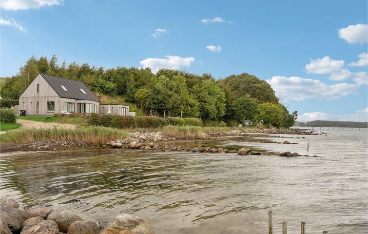 Ferienhaus für 6 Personen, mit Terrasse und Garten - 1