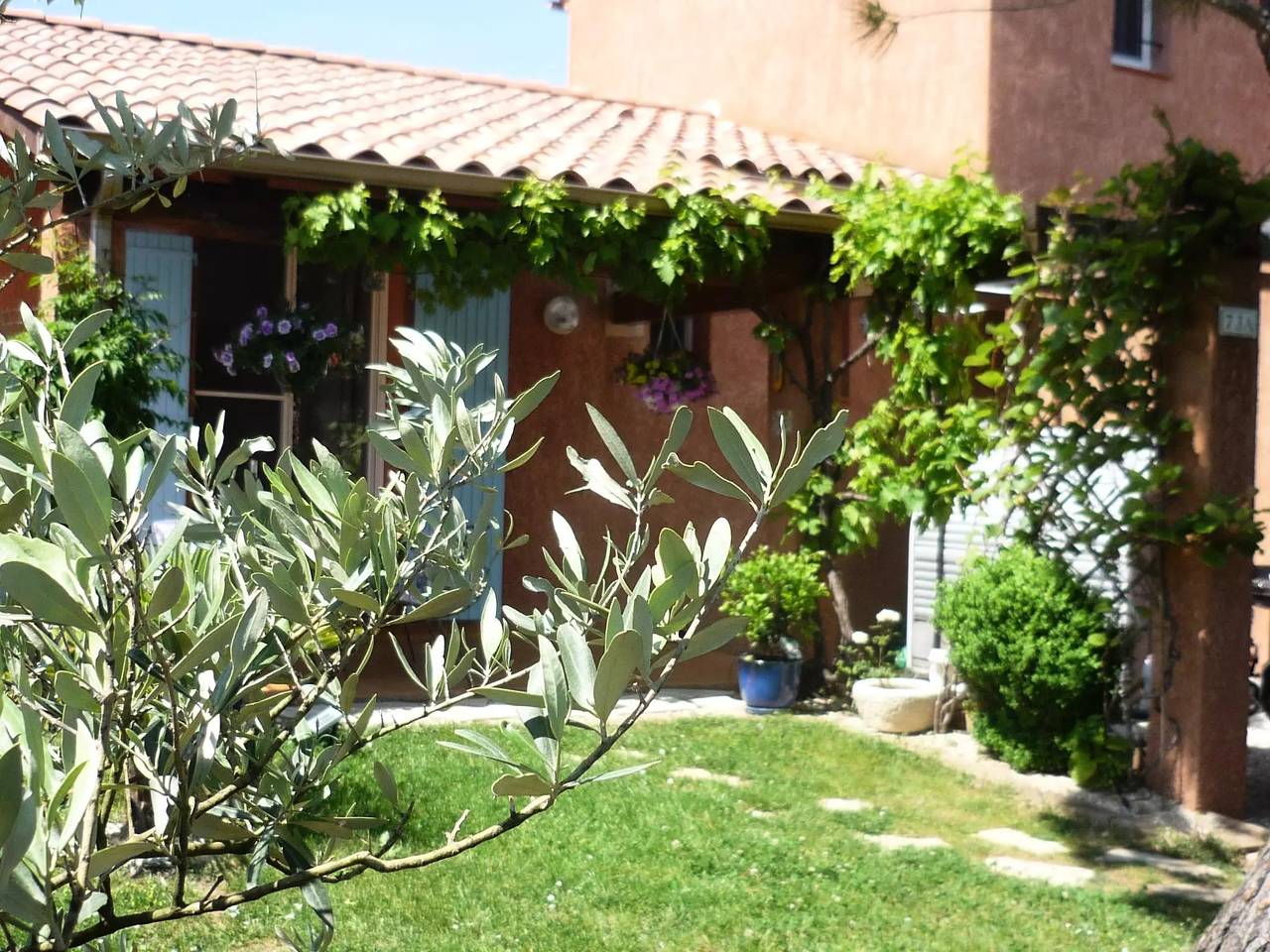 Haus 4 Personen in Pierrevert, Regionaler Naturpark Luberon
