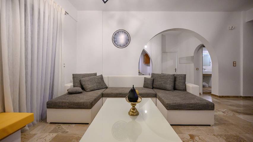 Location de vacances pour 10 personnes, avec jardin et piscine dans Keratokambos - 2