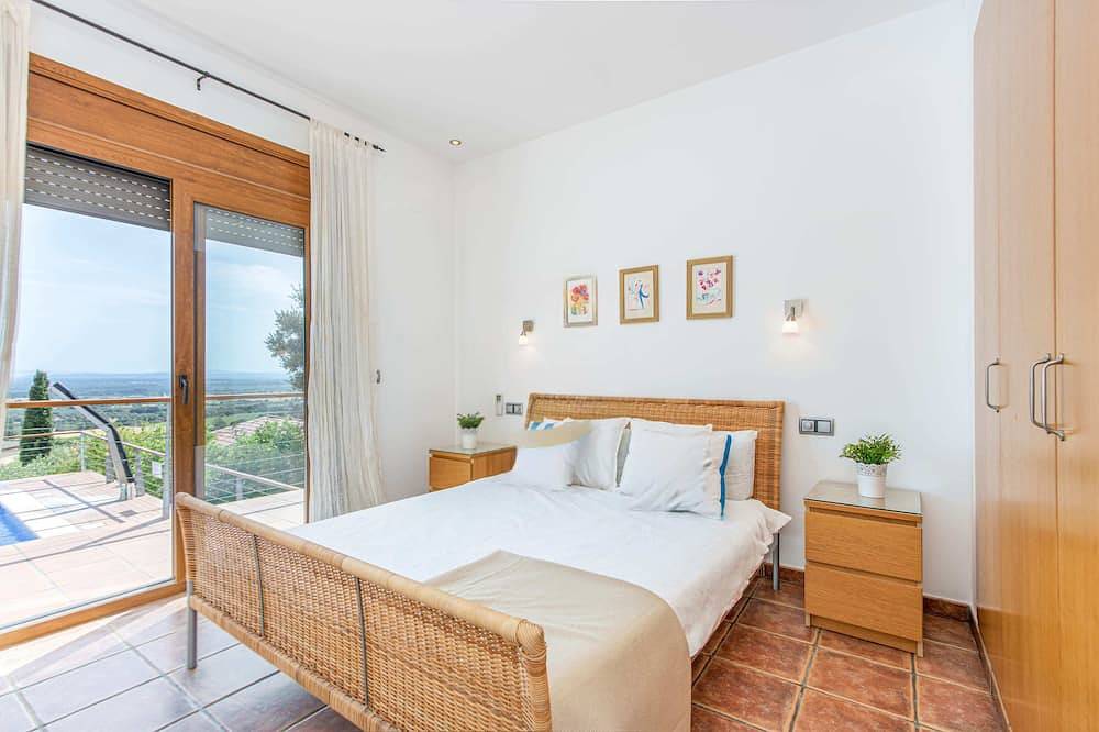 V024 - Villa Colina in Palau Sabardera, Alt Empordà