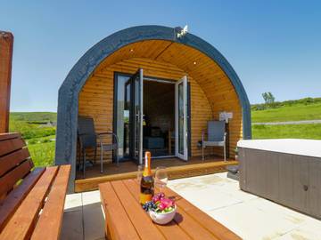 Hut for 2 People in Cumbria, England, Photo 1