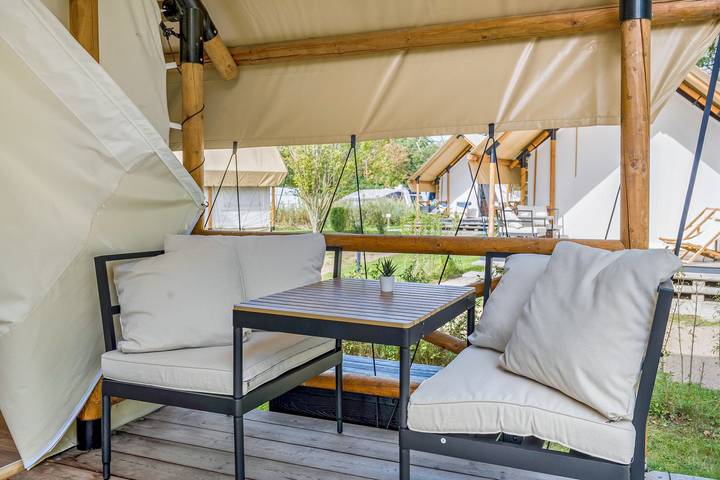 Casa de férias 'Safarizelt' com terraço privado, Wi-Fi e ar condicionado in Grossenbrode, Ostholstein