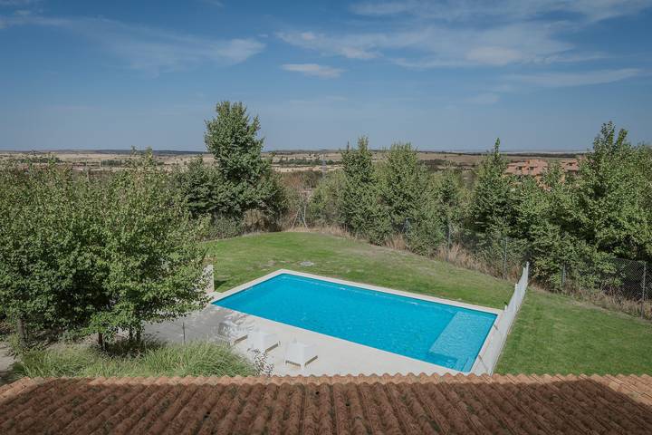 Casa rural para 13 personas, con Balcón y Jardín en Provincia de Segovia - 2