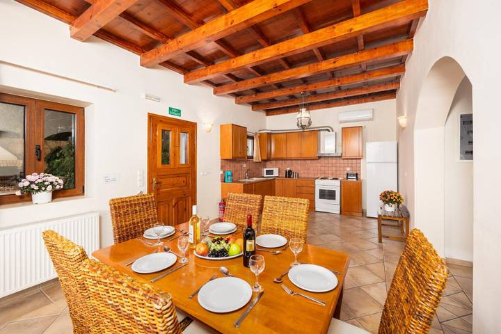Location de vacances pour 8 personnes, avec terrasse et jardin à Réthymnon - 4