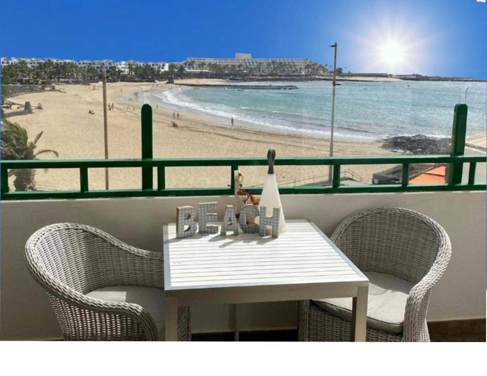 Entire apartment, Beach House in Playa Bastián, Teguise