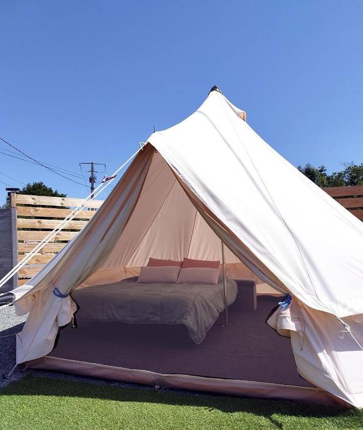 Gîte pour 2 personnes, avec jardin ainsi que vue et terrasse à Sigournais - 2