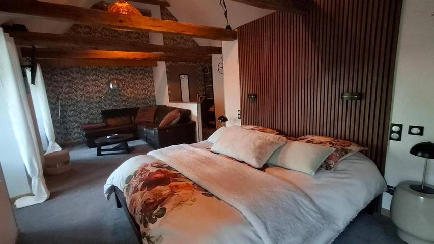 Gîte pour 2 personnes, avec jardin et piscine ainsi que sauna et vue à Compeyre - 2