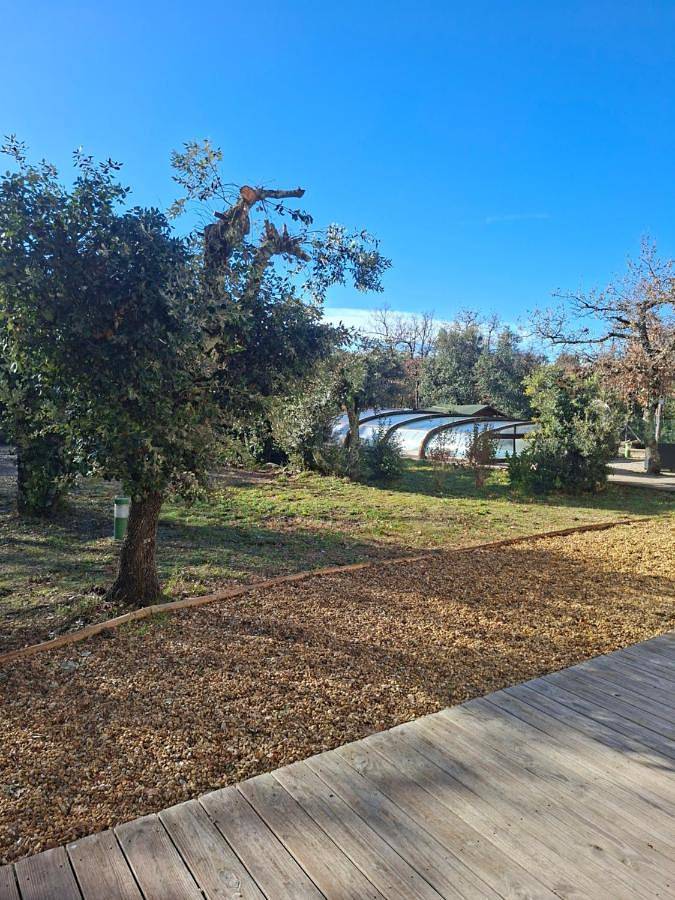 Location de vacances pour 2 personnes, avec jardin ainsi que vue et piscine à Villes-sur-Auzon - 4