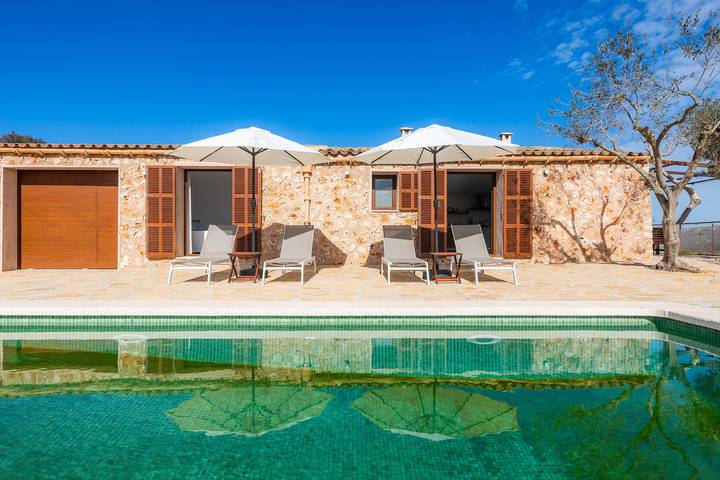 Casa rural "Can Jaume" com piscina, terraço, vista para a montanha e Wi-Fi in Manacor, Maiorca (Leste)
