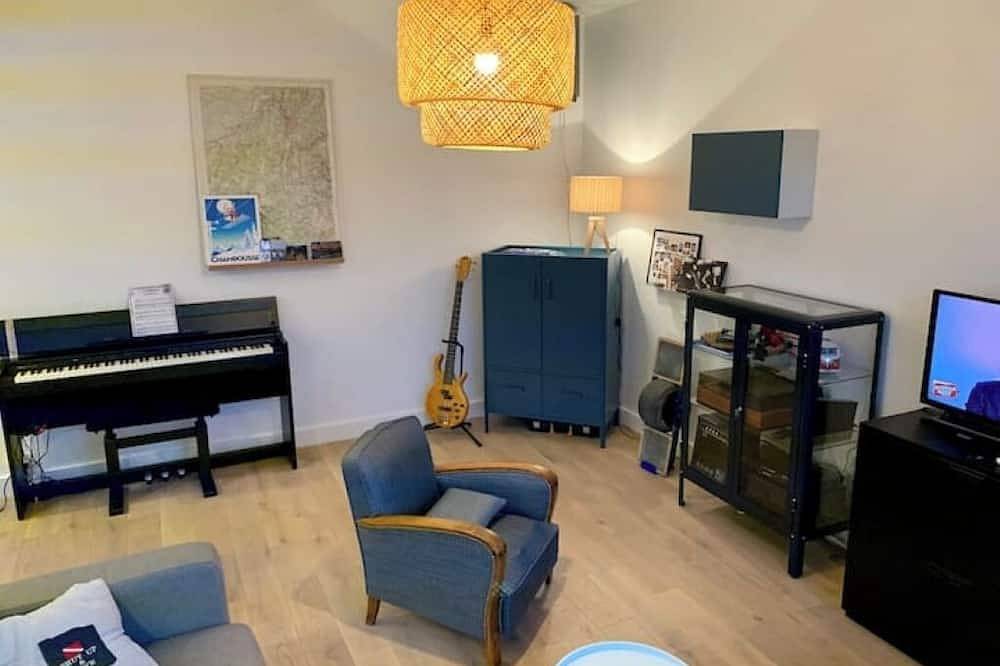 Entire apartment, Quiet Montreuil... a 3-minute walk from the metro in Montreuil, Seine-Saint-Denis