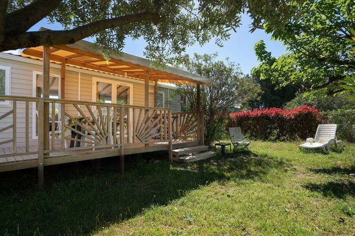 Bungalow für 6 Personen, mit Whirlpool und Kinderpool sowie Garten, kinderfreundlich in Hérault - 4