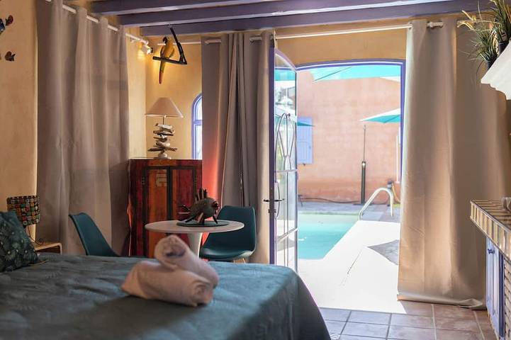 Location de vacances pour 2 personnes, animaux acceptés à Flayosc