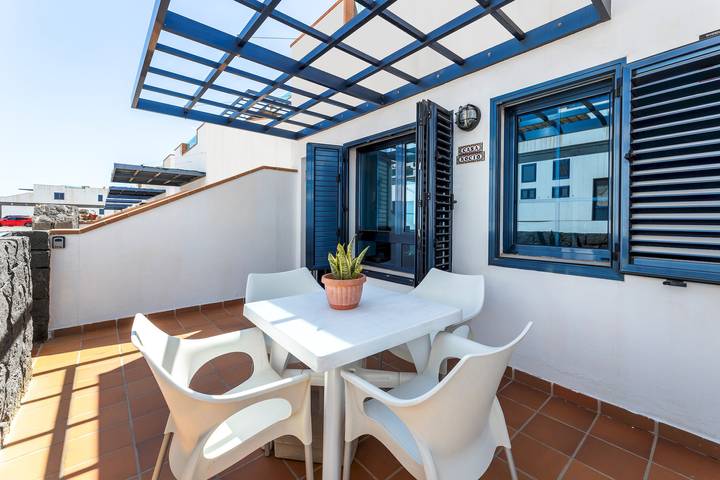 Appartement entier, Appartement de vacances pour 4 personnes avec terrasse in Playa Honda, San Bartolomé