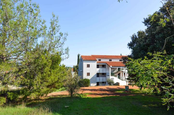 Ferienwohnung für 4 Personen, mit Garten in Duga Uvala