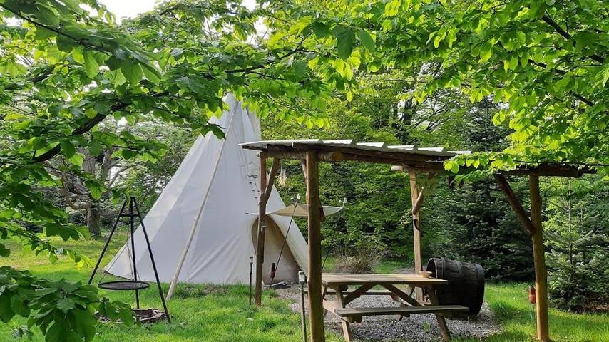 Tente pour 4 personnes, avec Terrasse ainsi que Jardin et Vue