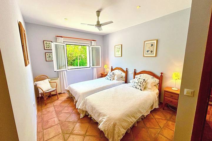 Los Olivos - Luxury 3 Bed Villa & Pool near Ronda near Majestic Town of Ronda in Ronda, Serranía de Ronda