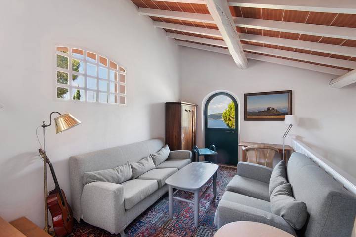 Villa 'Le Ginestre Di Mare' with Sea View, Private Terrace and Private Garden in Spiaggia di Stecchi, Capoliveri