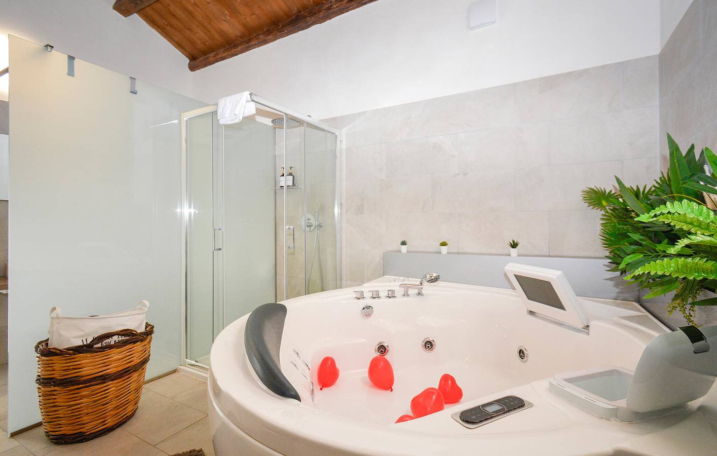 Gemütliche Ferienwohnung in der Nähe der Pizzeria Fonte und des Flusses Ippari – WLAN und Parkplatz inklusive in Comiso, Ragusa Provinz