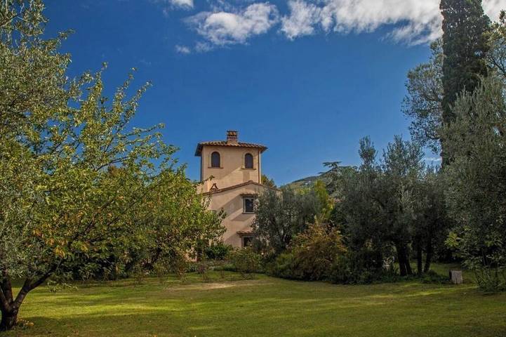 Apartamento entero, Habitación Deluxe en residencia histórica con piscina in Sesto Fiorentino, Provincia de Firenze