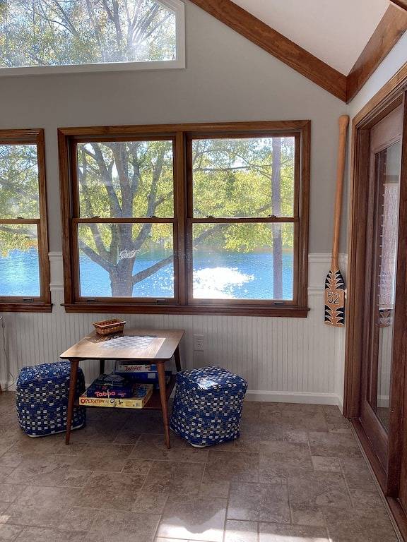 Deep Water-Keowee Lakefront,Kayaks, Dock, Dog friendly,level water entry, kayaks in White Harbor, Lake Keowee