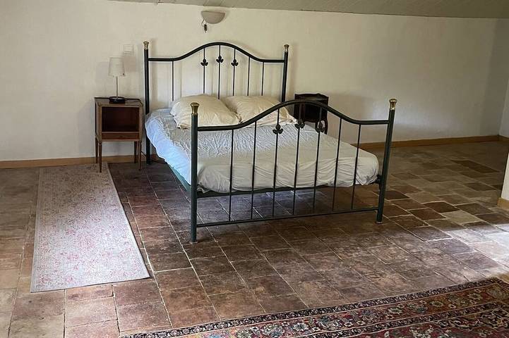 Gîte pour 3 personnes, avec jardin et piscine à Caderousse - 2