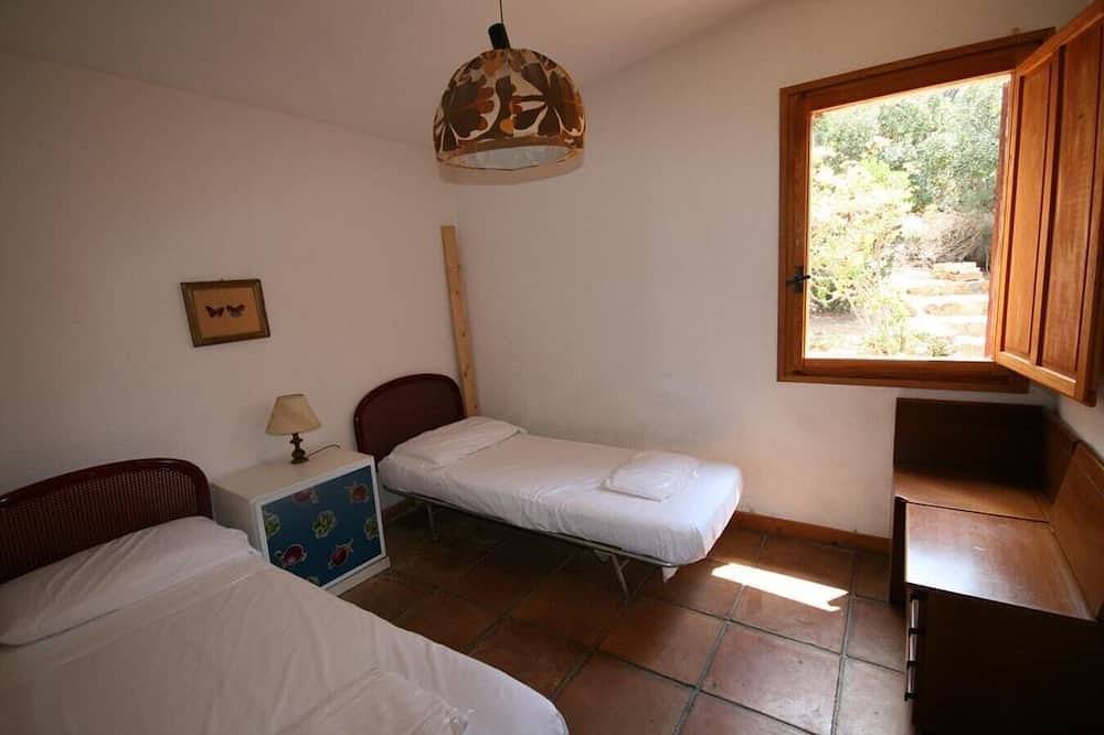 Private villa with sea view in Sardinia in Geremeas, Torre delle Stelle