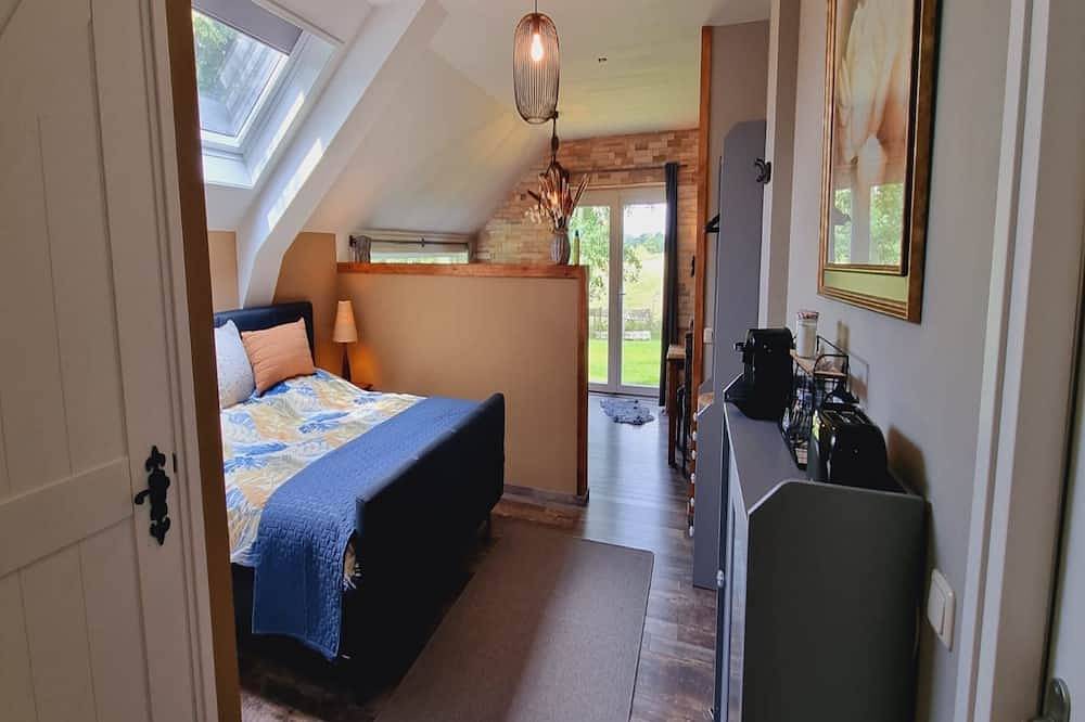 Enjoy the tranquility of the Frisian countryside at Sleeping at Bonanza in Friesland