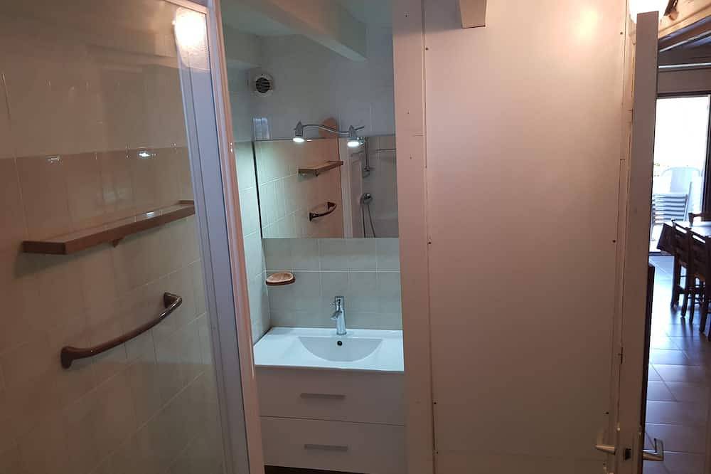 Les Balcons De La Chiusa House 8 persons 4 bedrooms Vico 13 km from the beach in Vico, Ajaccio e dintorni