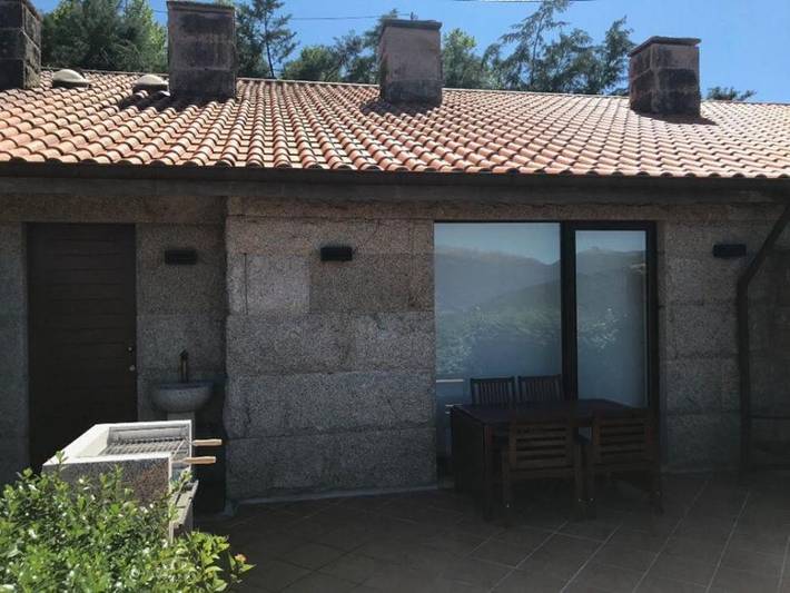 Location de vacances pour 5 personnes, avec piscine et bassin pour enfant ainsi que vue et terrasse dans Caniçada - 4