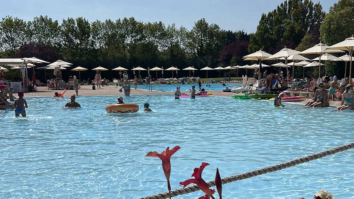 Casa mobile con terrazza, aria condizionata e piscina  in San Benedetto (Peschiera del Garda), Peschiera del Garda