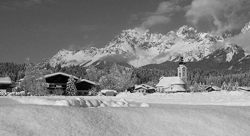 Ferienwohnung für 5 Personen, mit Ausblick und Garten, mit Haustier in Oberndorf in Tirol