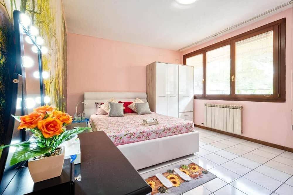 Ganze Wohnung, Cozy Apartment with two rooms. 10 min from Venice, Airport in Venedig, Venedig Provinz