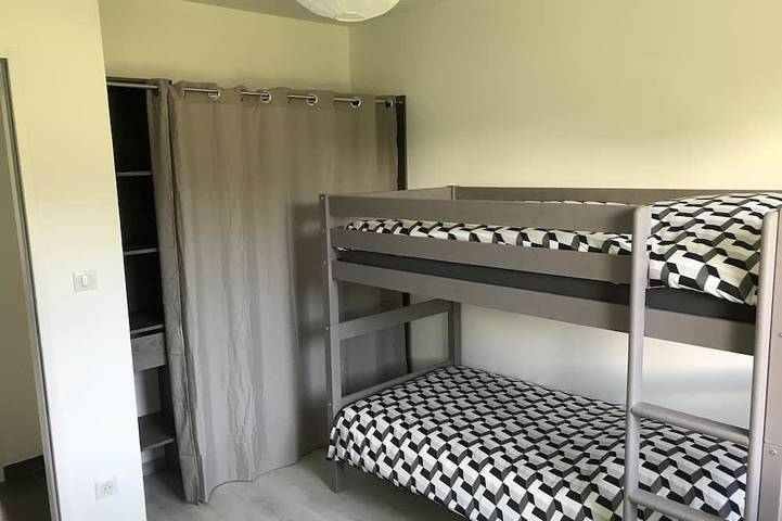 Location de vacances pour 6 personnes, avec jardin et terrasse dans Sainte-Marie-du-Lac-Nuisement - 3