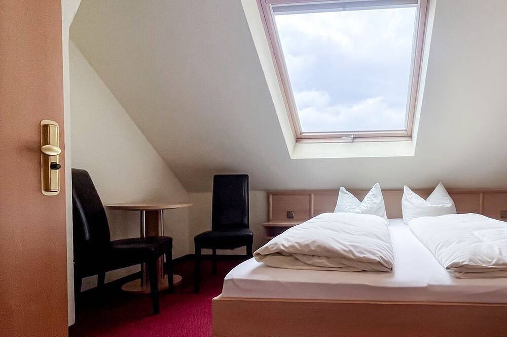 Komfortables und vielseitiges Zimmer –Perfekt für Erholung, Arbeit und Austausch in Züschen, Winterberg