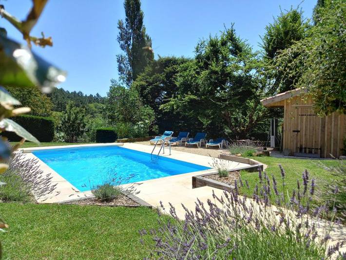 Location de vacances pour 10 personnes, avec vue ainsi que piscine et jardin à Sauveterre-la-Lémance - 3