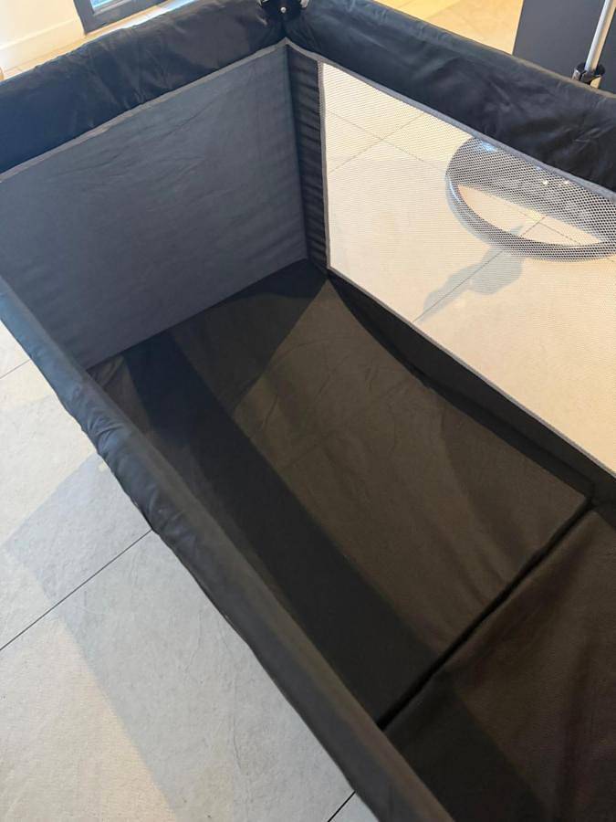 Location de vacances pour 4 personnes, avec piscine et jardin à Champs-sur-Marne - 2