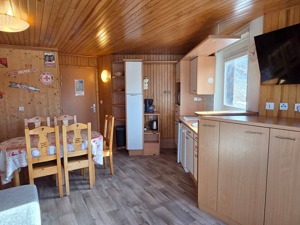 Appartamento intero, Spacious apartment for 5, balcony, station center in Morzine, Les Portes du Soleil