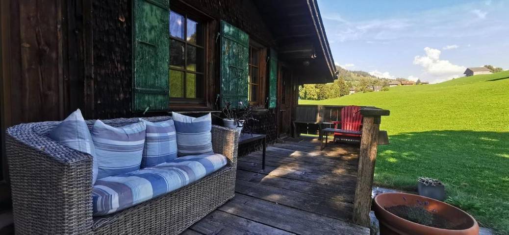 Ferienwohnung für 2 Personen, mit Balkon und Terrasse sowie Garten und Ausblick