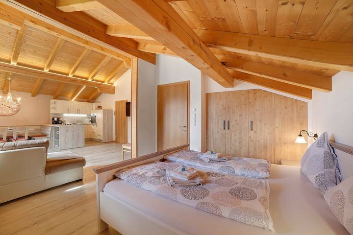 Appartement entier, Appartement « Tscharfhof » avec vue sur la montagne et terrasse privée in Walten, San Leonardo in Passiria