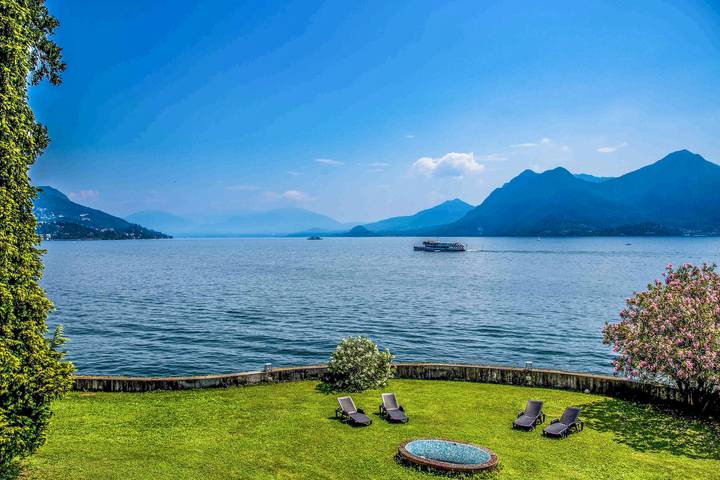 Casa vacanza per 8 persone, con balcone e giardino nonché vista lago in Comune di Verbania