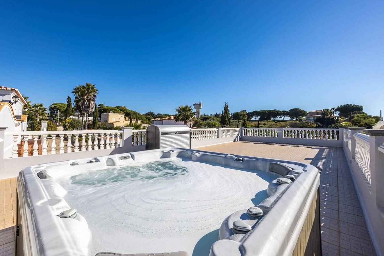 Beautiful Carvoeiro Villa | 4 Bedrooms | Villa Valley Sun | Private Pool & Panoramic Ocean Views | Algarve in Carvoeiro, Lagoa