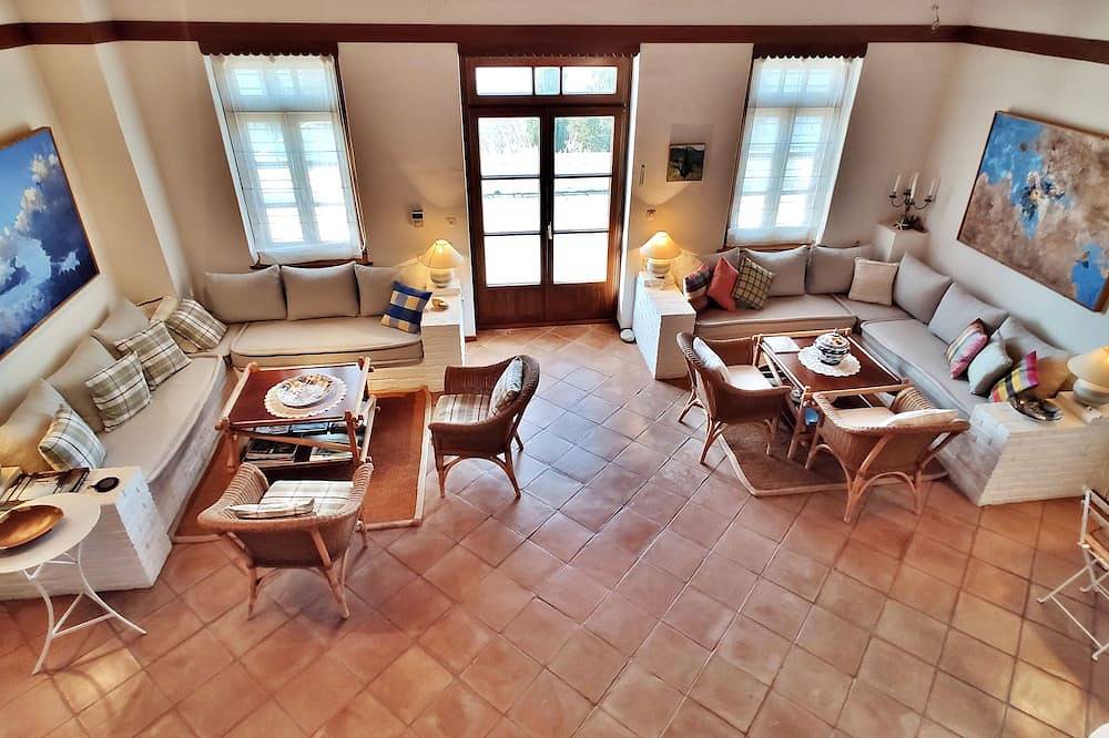 \"Villa Nina\" liegt oberhalb des Sandstrandes von Armenopetra in Sporaden