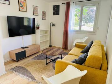Gîte pour 5 personnes, avec jardin et vue à Domont