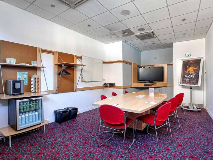 Hôtel pour 3 personnes, avec terrasse et vue, animaux acceptés dans Gare De Marseille Saint Charles - 3