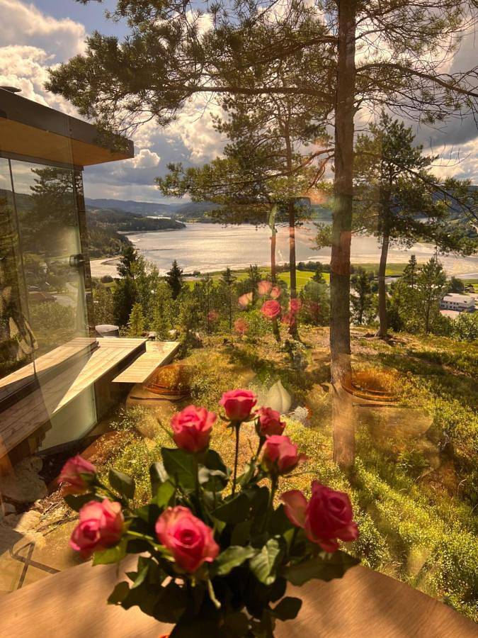 Ferienhaus für 2 Personen, mit Balkon und Terrasse sowie Garten und Sauna in Flatanger