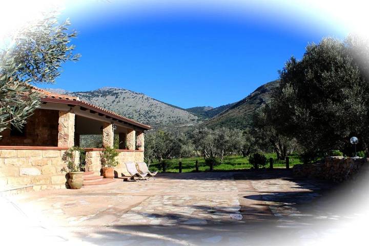 Appartamento per 4 persone, con panorama e giardino a Torretta