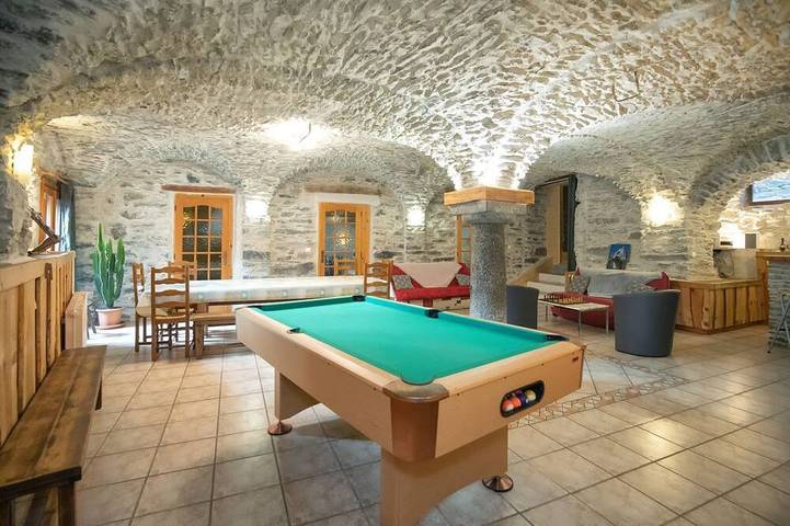 Chalet pour 14 personnes, avec sauna ainsi que jardin et balcon