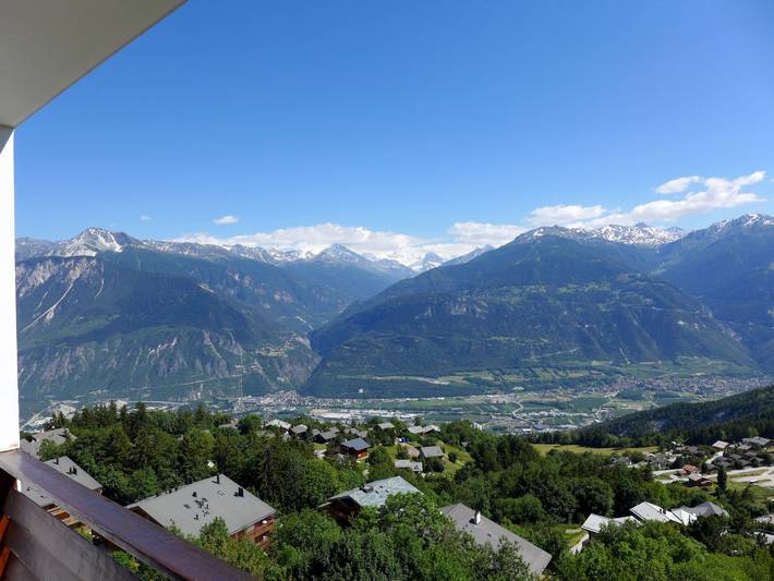 Ferienwohnung für 4 Personen, mit Balkon und Ausblick im Wallis