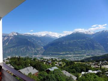 Gîte pour 4 personnes, avec vue et balcon à Randogne